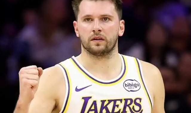 B体育-湖人大胜骑士！东契奇轰42分，八村垒+三首发辅助，米切尔被锁死|克利夫兰骑士队|多诺万-米切尔|杰克·拉拉维亚|洛杉矶湖人队|卢卡-东契奇_新浪新闻